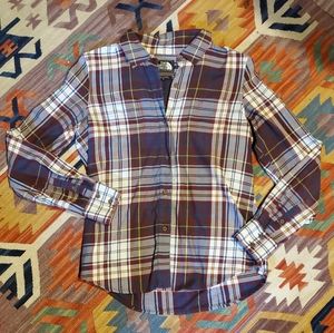 North Face Fitted plaid flannel button down shirt